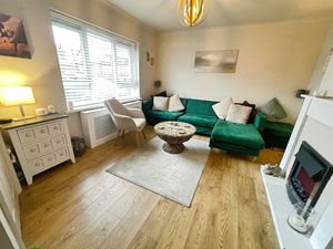 Lounge- click for photo gallery